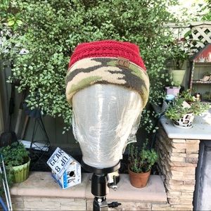 Woman’s Red & Camouflage Knit Beanie.